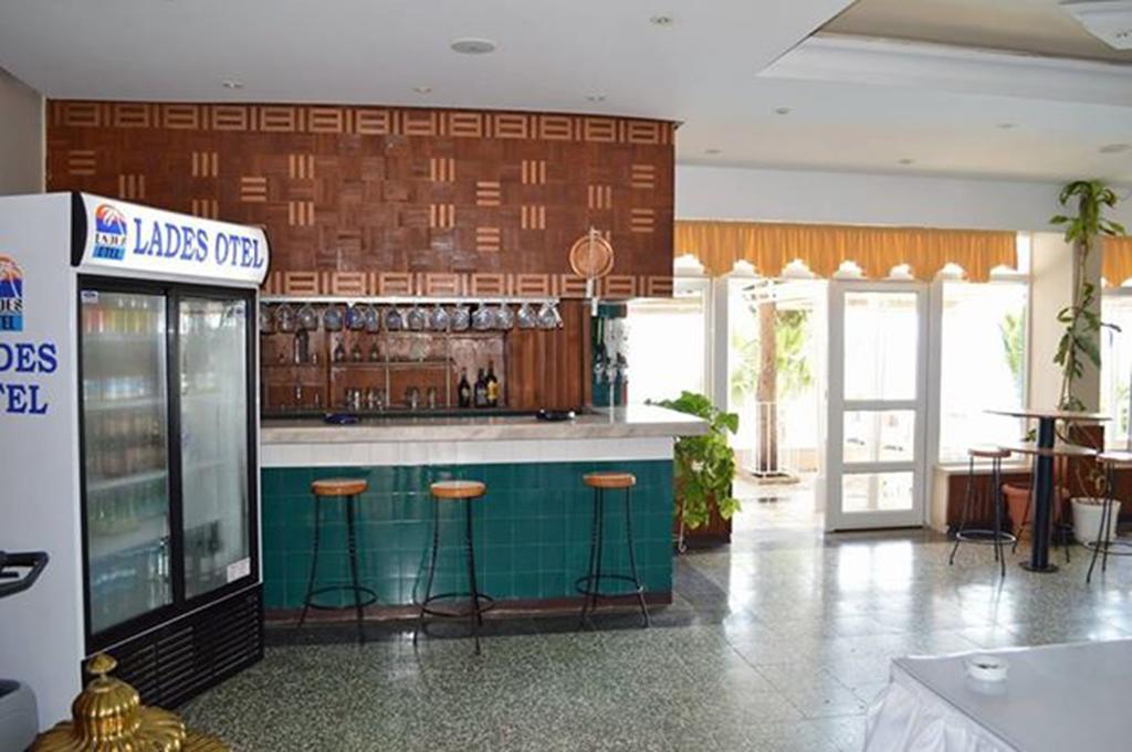 Lades Hotel Silifke Buitenkant foto