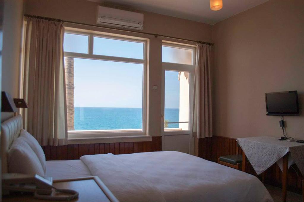 Lades Hotel Silifke Kamer foto