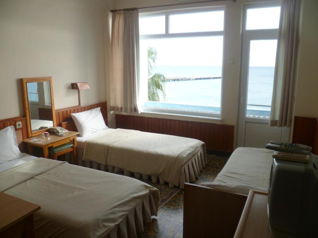 Lades Hotel Silifke Kamer foto